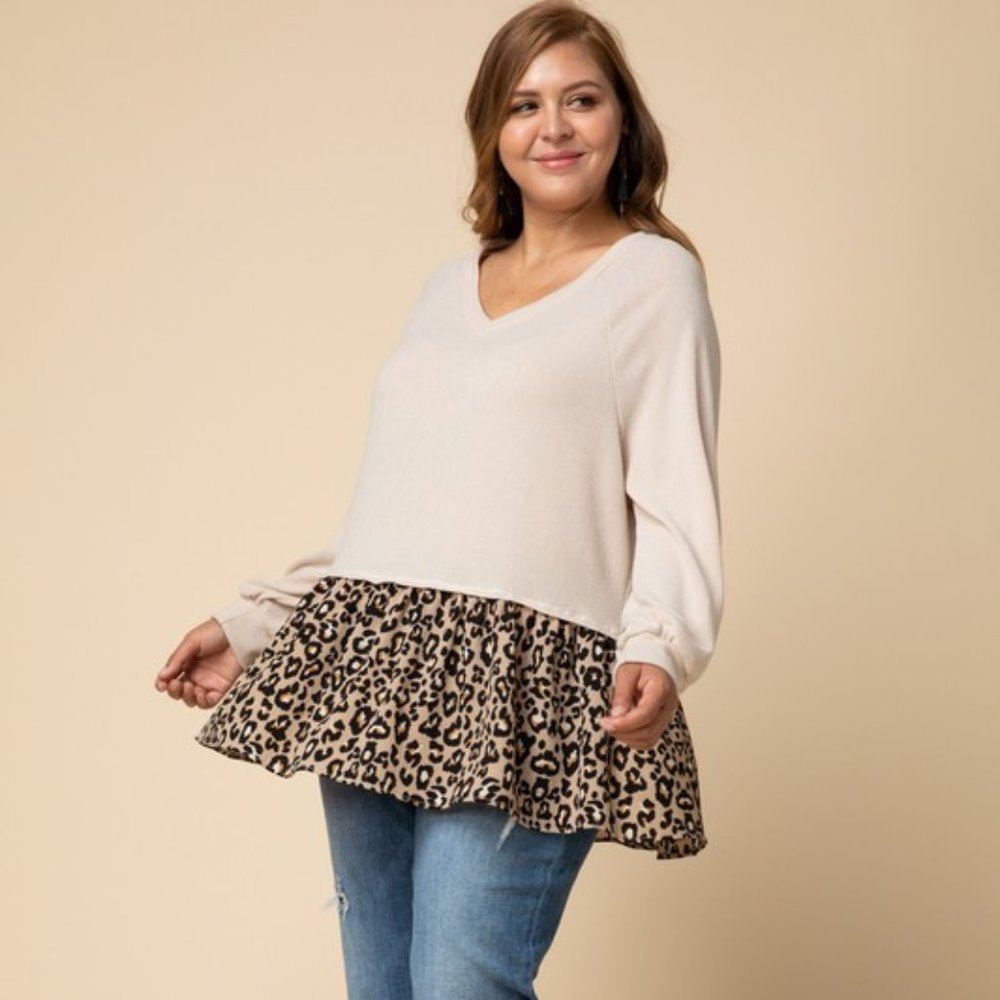 V-Neck Leopard Peplum Top NWT - Picture 4 of 4